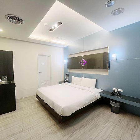 Walker Hotel - Sanchong Tajpej Buitenkant foto
