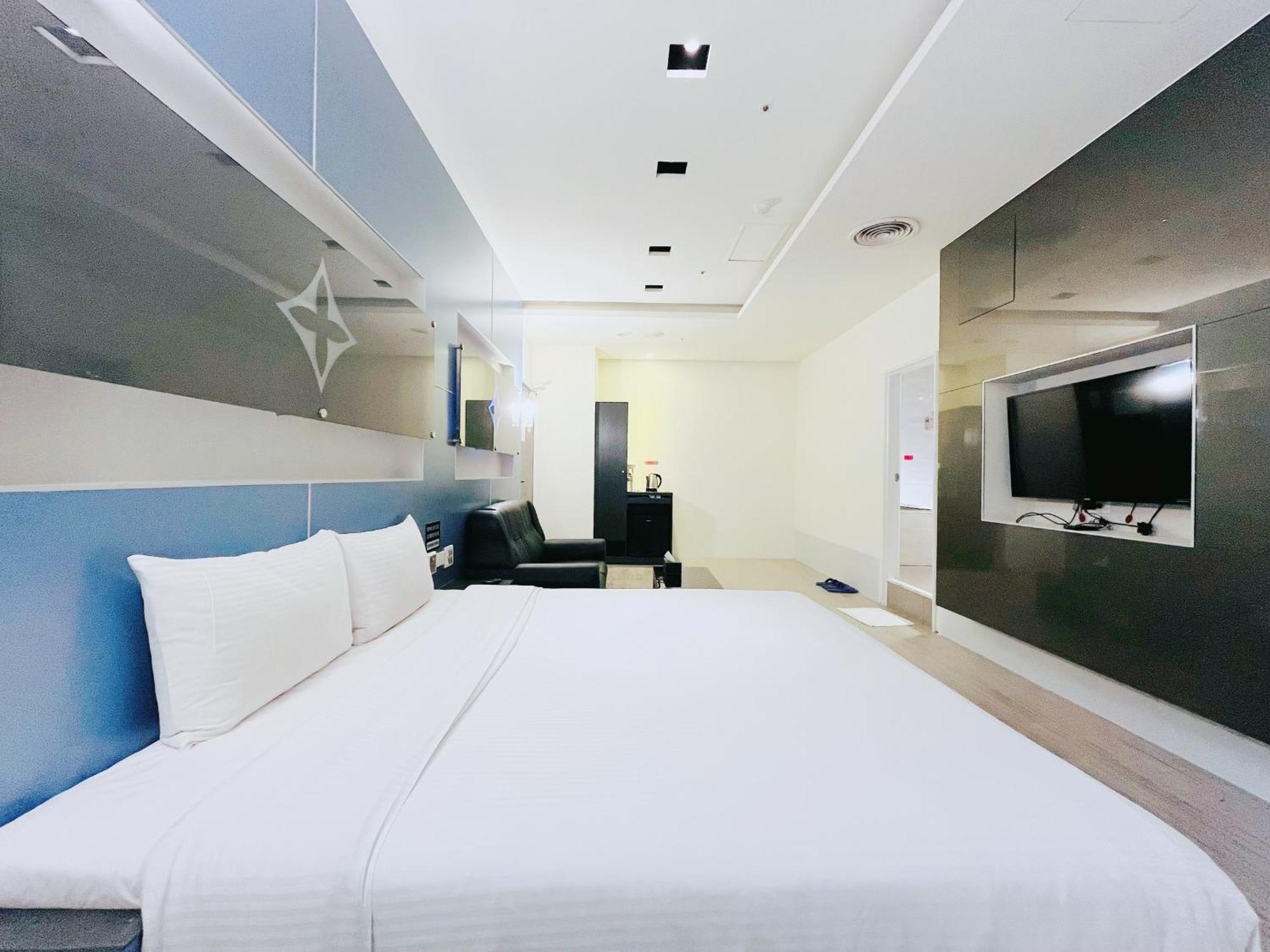 Walker Hotel - Sanchong Tajpej Buitenkant foto
